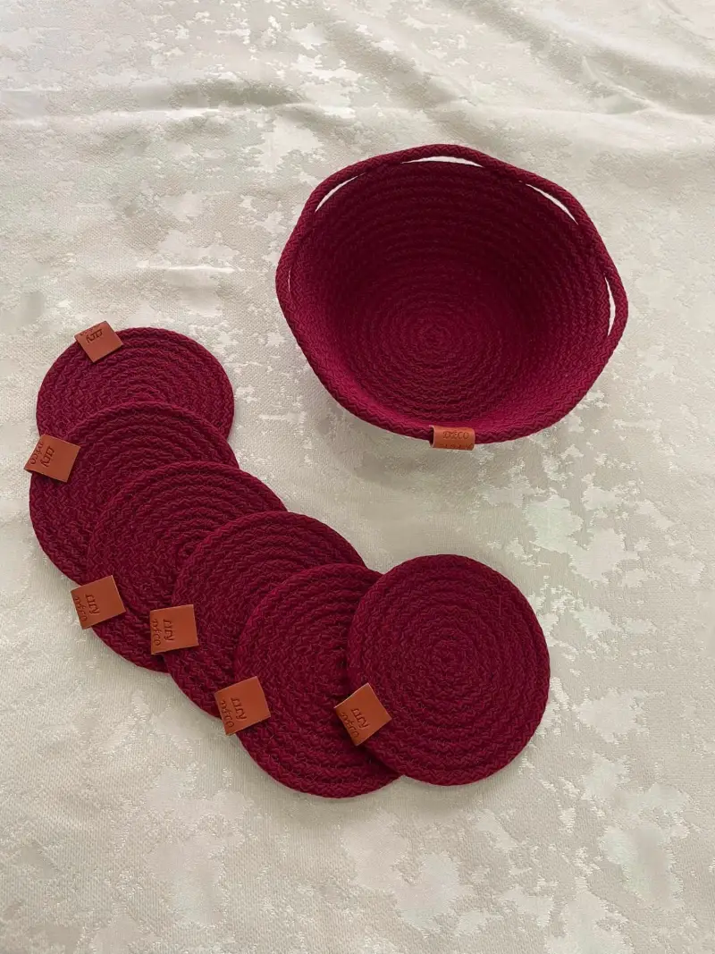 Sous-verres Grenat & corbeille en corde de coton, fait main par Lily Déco Main